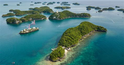 Hundred Islands National Park .